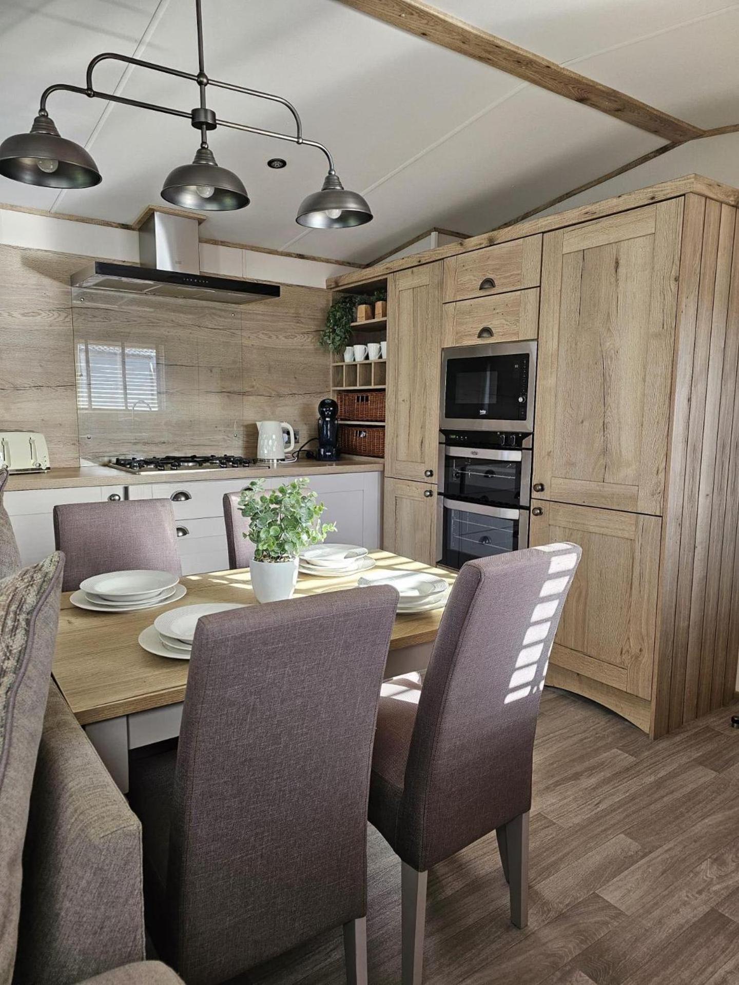 Premium 2 Bedroom Caravan With Free Wifi Хънстантън Екстериор снимка
